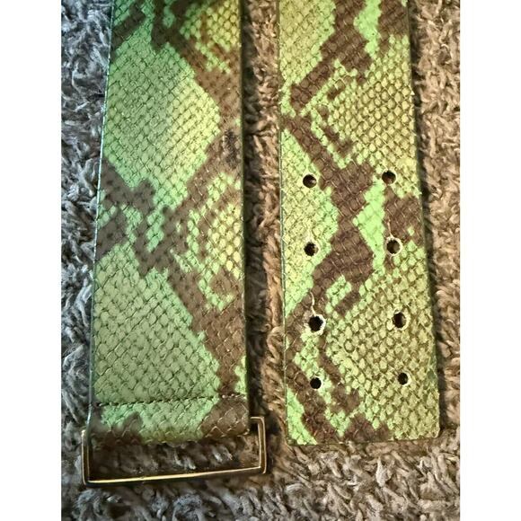 W. Kleinberg Vegan Leather Belt Size Small Embossed Python Lime Green Brown - Picture 7 of 9